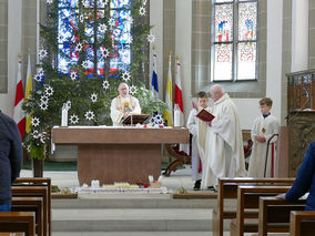 Darstellung des Herrn mit Kerzenweihe und Blasiussegen (© Karl-Franz Thiede)